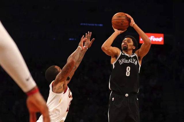 体图：多特只打算与布兰特续约1年，若球员降薪将提供2年合同